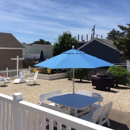 Close To Ocean In The Crest Villa Brant Beach Exterior photo