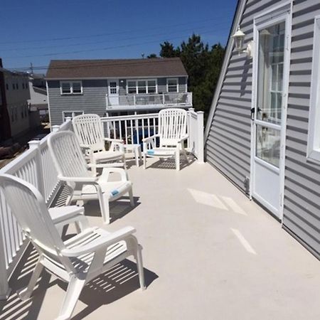 Close To Ocean In The Crest Villa Brant Beach Exterior photo