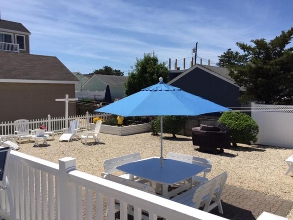 Close To Ocean In The Crest Villa Brant Beach Exterior photo