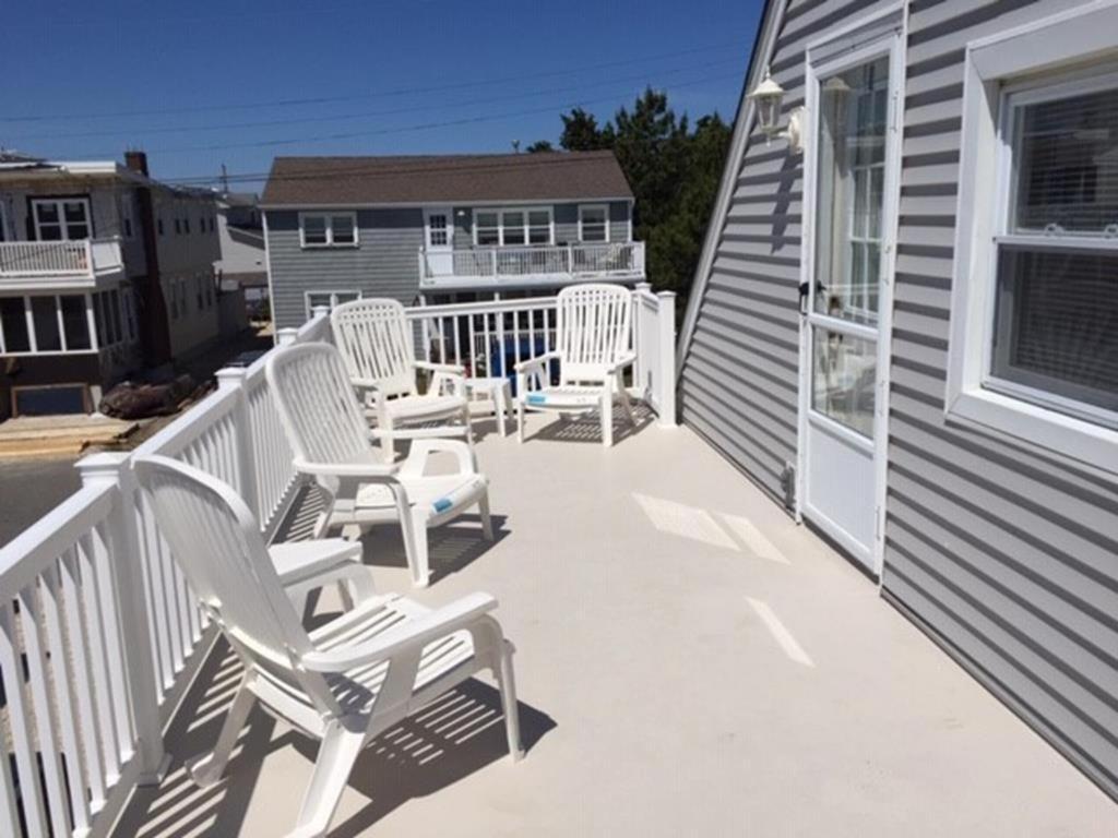 Close To Ocean In The Crest Villa Brant Beach Exterior photo